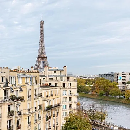 Guestready - View Of The Eiffel Tower Ideal For 2 * Parigi